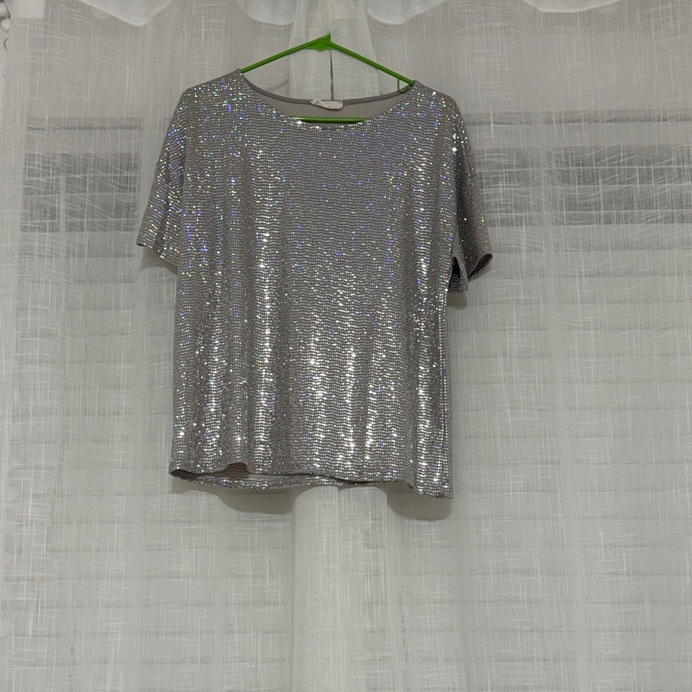 Millibon Sequin Silver Short Sleeve Top (NWOT)